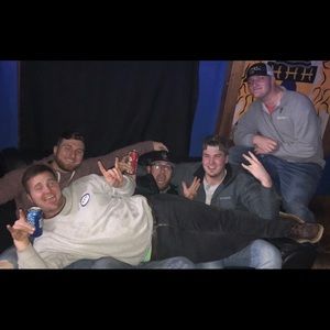 Meet your Posher, Dakota